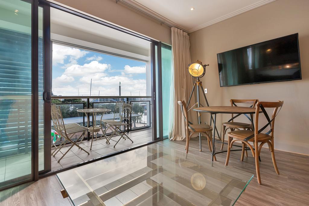 Cbd Viaduct Harbour Resort Окленд Екстер'єр фото